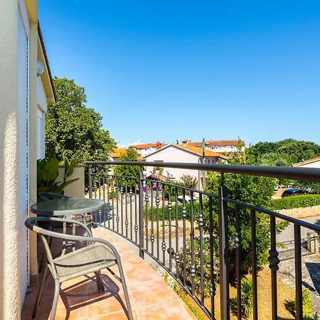 Sijan - 550m From The Beach
